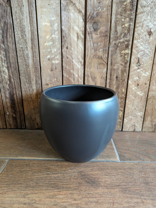 Rounded Black Pot 22cm