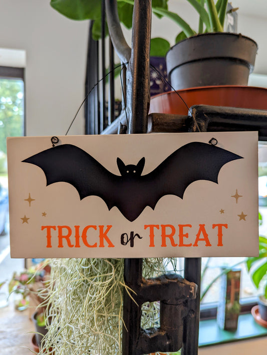 'Trick or Treat' Wooden Sign